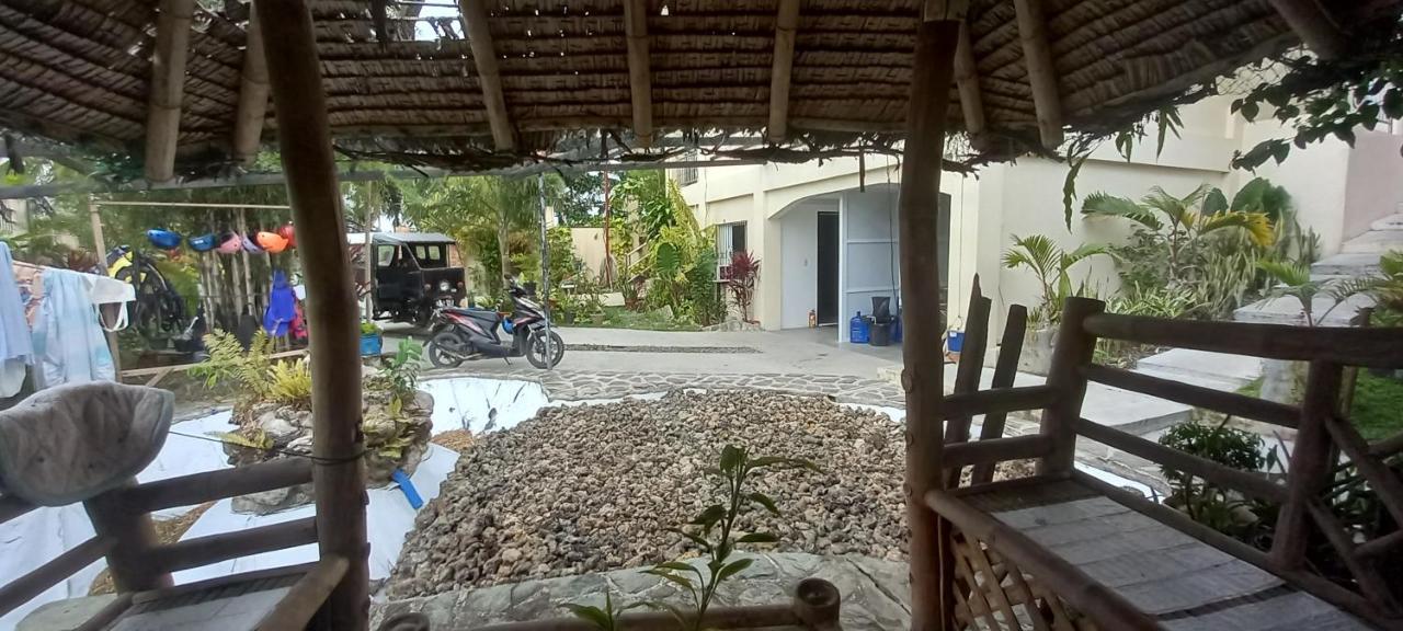 Soul Travellers Dagatan Castle Hotel Badian Buitenkant foto