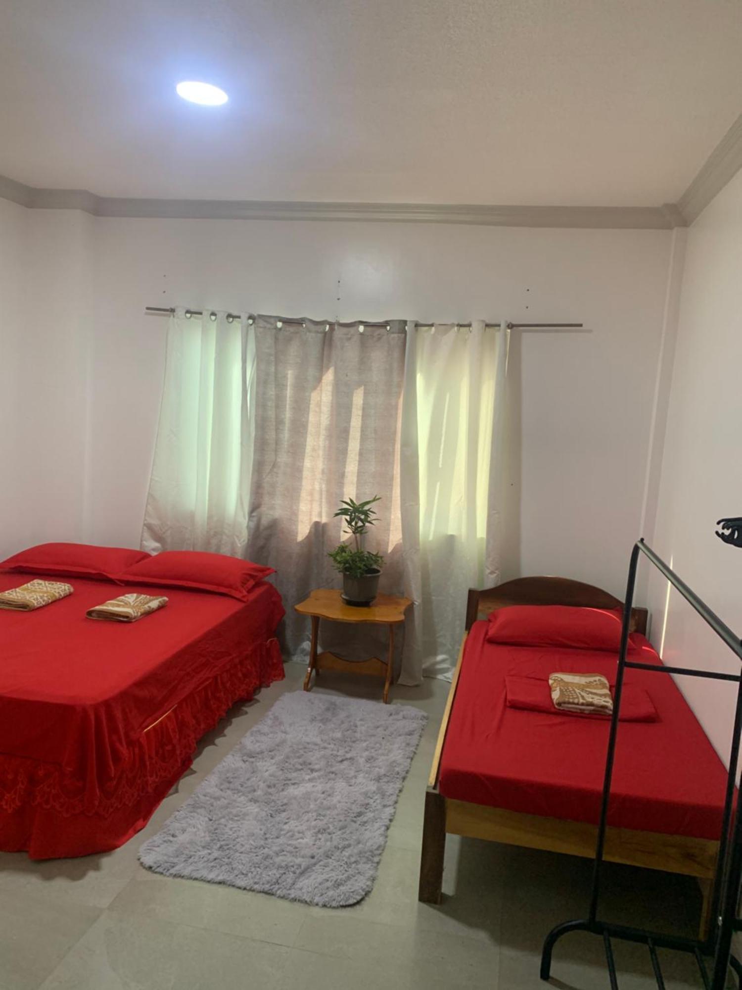 Soul Travellers Dagatan Castle Hotel Badian Buitenkant foto